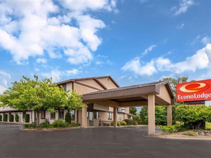 Econo Lodge Traverse Stadt Exterior foto
