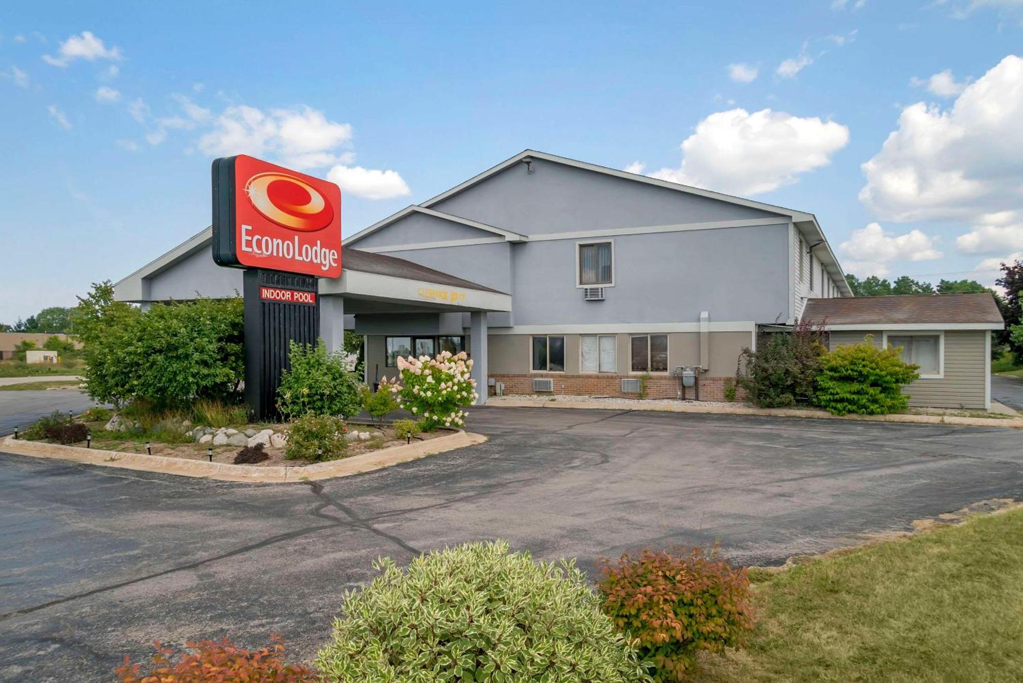 Econo Lodge Traverse Stadt Exterior foto